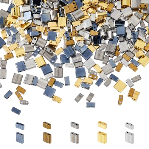 DICOSMETIC 350 Pièces Rectangle Tila Perles 5 Couleurs 2 Trous en Verre Argent Doré Gunmetal Hématite Demi-coupées pour Fabrication de Bijoux, Trou: 0.5-0.8mm