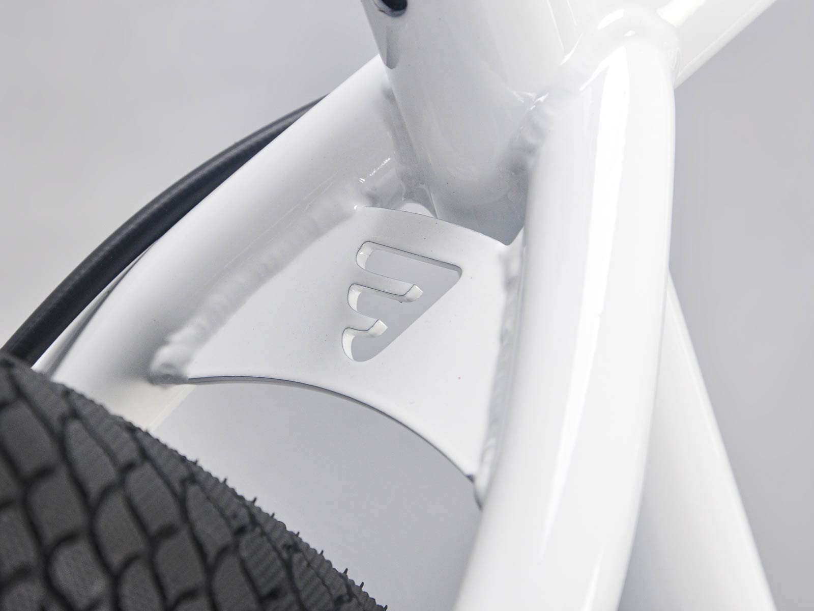 Mafiabikes Bomma 29 inch Wheelie Bike Cruiser Bike with Mafia Suede Wheelie seat (White)