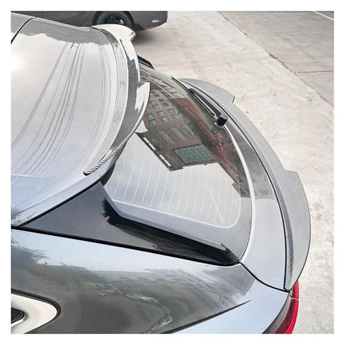 Becquet arrière de voiture look carbone idéal pour personnaliser votre Q3 F3 lors des trajets