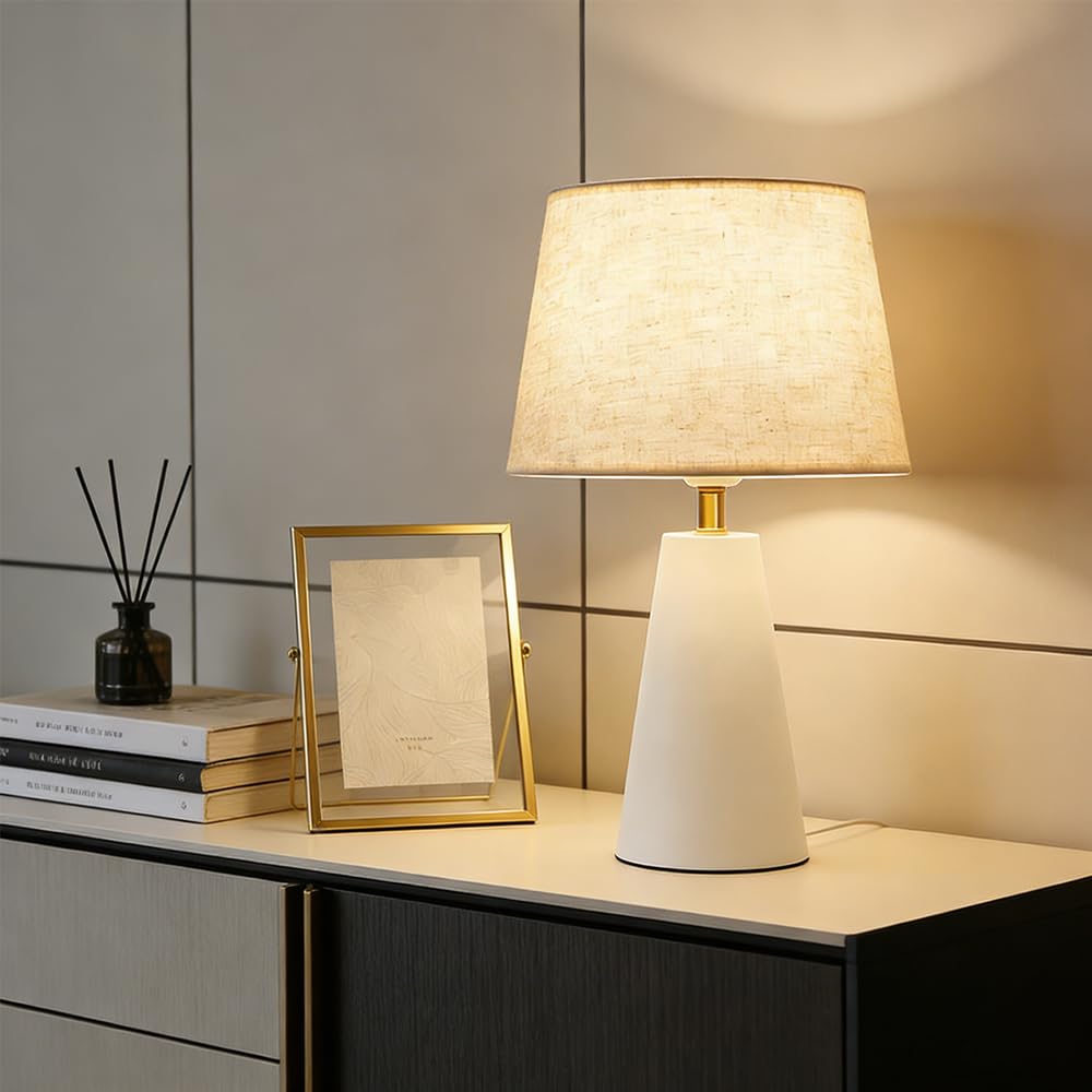 Lámpara de Mesa Elegante Pantalla de Tela Beige E27 Lámpara De Cabecera Con interruptor Lamparas de mesita Lámpara Escritorio para Dormitorio Mesita de Noche Salón Sala De Estar Estudio (Blanco)