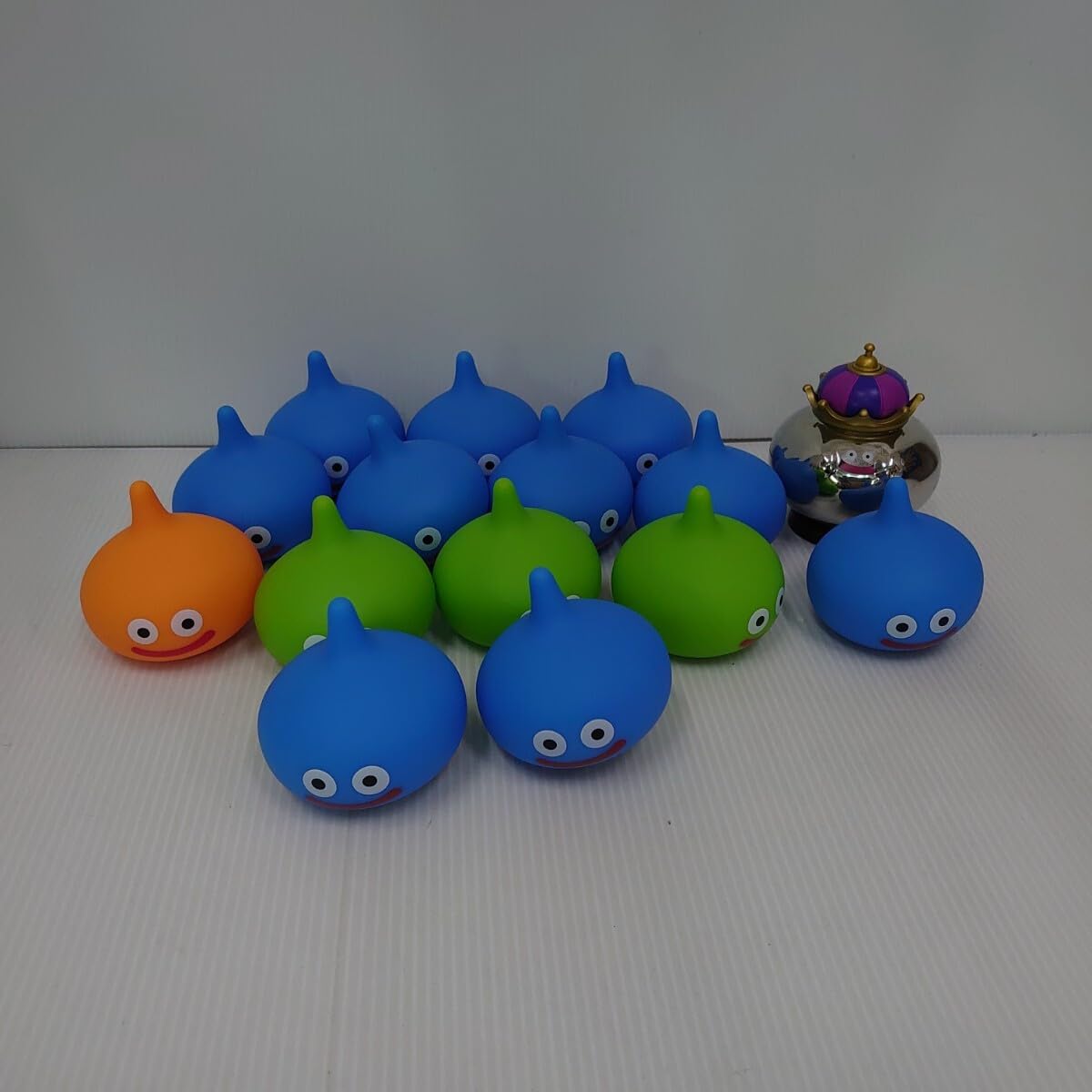 Amazon.co.jp: ピカっと光るスライム メタルキングスライム ベル付 