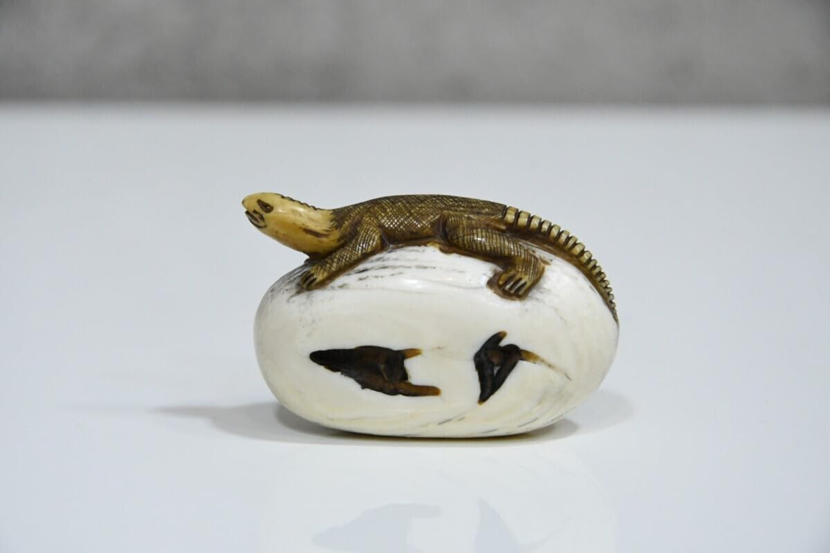 骨董市仕入れ　中国清時代の置物　ヤモリ　縁起物　骨董品 AK883A6-3 骨董市仕入れ 中国清時代の置物 ヤモリ 縁起物 骨董品 AK883A6-3 骨董