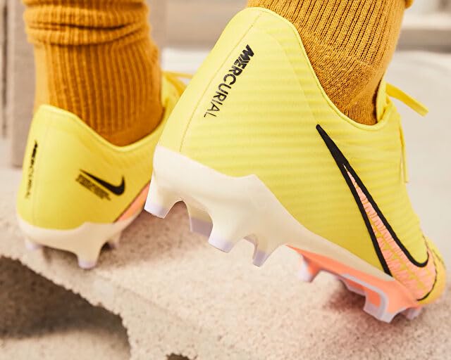Image of Nike Men's Mercurial Zoom Vapor 15 Academy Mg Sneaker