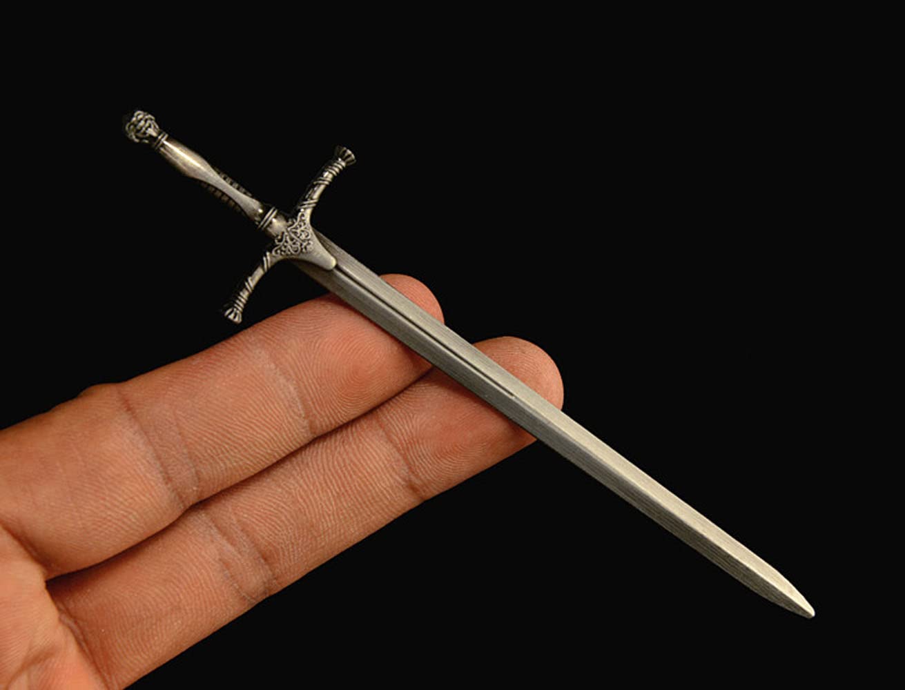 Amazon.com: nyyuqi 1/12 Scale Weapon Sword Knife Toy Weapon Model