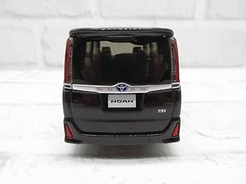 Amazon | ミニカー 1/30 トヨタ 3代目ノア NOAH 後期 ボルドー