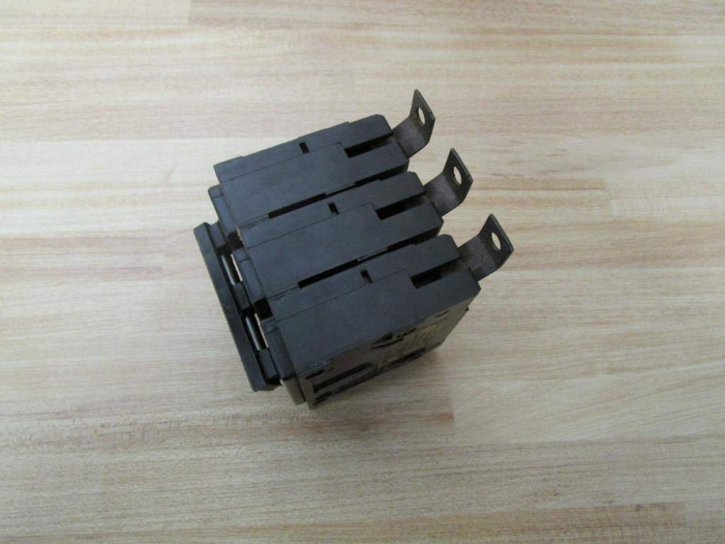 Interruttore Automatico Westinghouse BAB3040H 40A 240V 3 Poli, Tipo BA, Montaggio Bolt-on, Testato