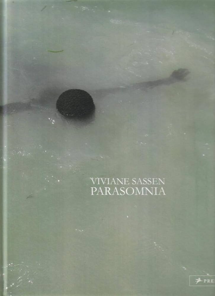 Viviane Sassen / Parasomnia 写真集 Viviane Sassen / Parasomnia 写真集 Amazon | Viviane Sassen