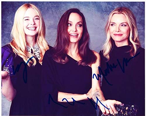 アンジェリーナ・ジョリー 直筆サイン入り写真 保証書付き マレフィセント　Q2 Amazon.co.jp: マレフィセント アンジェリーナジョリー & エル
