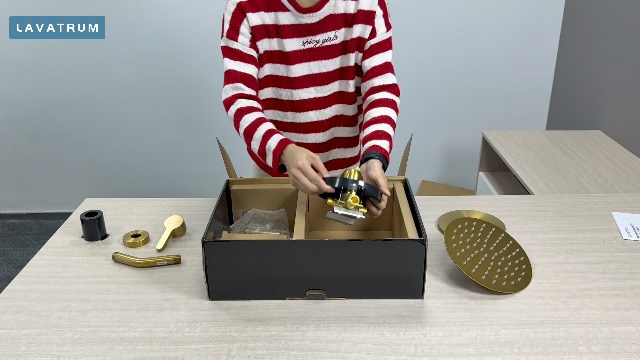 Set de ducha y grifo para bañera en color Oro Cepillado con válvula balanceadora de alta presión, cabezal de ducha de 8 pulgadas y manija única para bañera y ducha miniatura 7