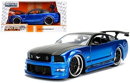 Amazon Com New 1 24 W B Jada Toys Bigtime Muscle Collection 2006 Ford Mustang Gt Blue With Black Top Diecast Model Car By Jada Toys Toys Games