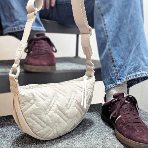 Zwei Damen Puffer Tasche Cleo CL50 gesteppte moonbag 2 Liter wasserabweisende quilted Puffy Bag Halbmond-Form, recyceltes Nylon, Stepptasche tragbar als Umhängetasche oder crossbody (sand)