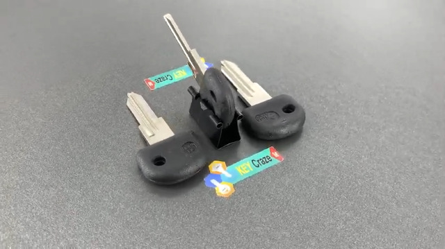 Watch FT46-P / X152-P Plastic Head Key Blank on Amazon Live