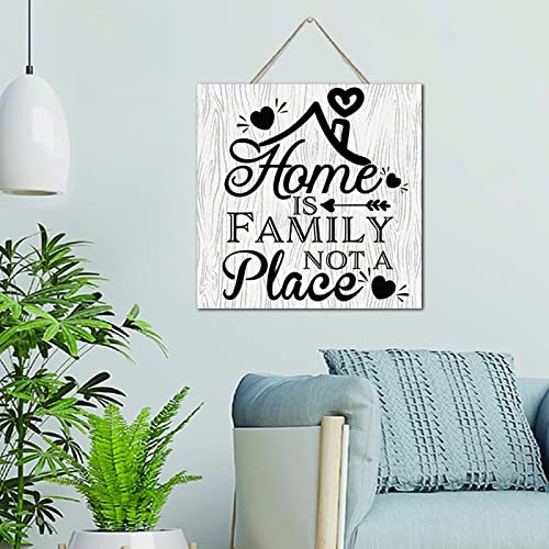 Décoration murale en bois Home Is Family pour habiller un mur vide