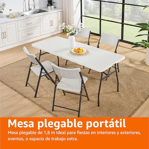 Mesa plegable en ambiente de cocina con sillas