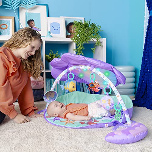 Bright Starts, Disney Baby, The Little Mermaid Twinkle Trove Light-Up Musical Baby Activity Gym, 25+ min van melodieën, 6 speelgoed, leeftijden pasgeboren +, paars - Afbeelding 7