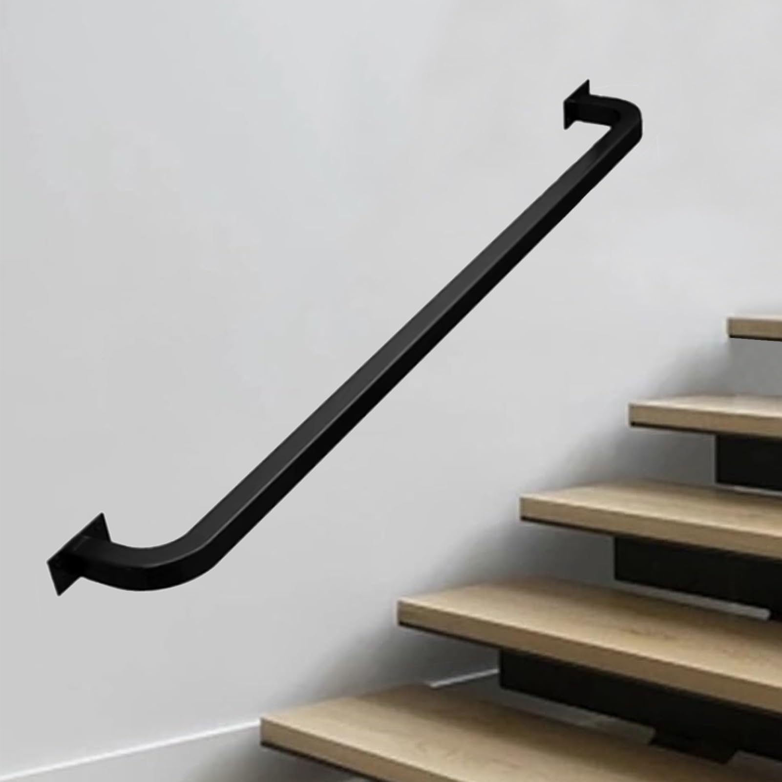 Main courante d'escalier noire pour marches de jardin et terrasses extérieures