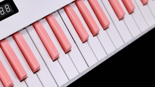 Amazon | ADM 電子ピアノ 61鍵 折りたたみ式 ダブルフォールド 電子