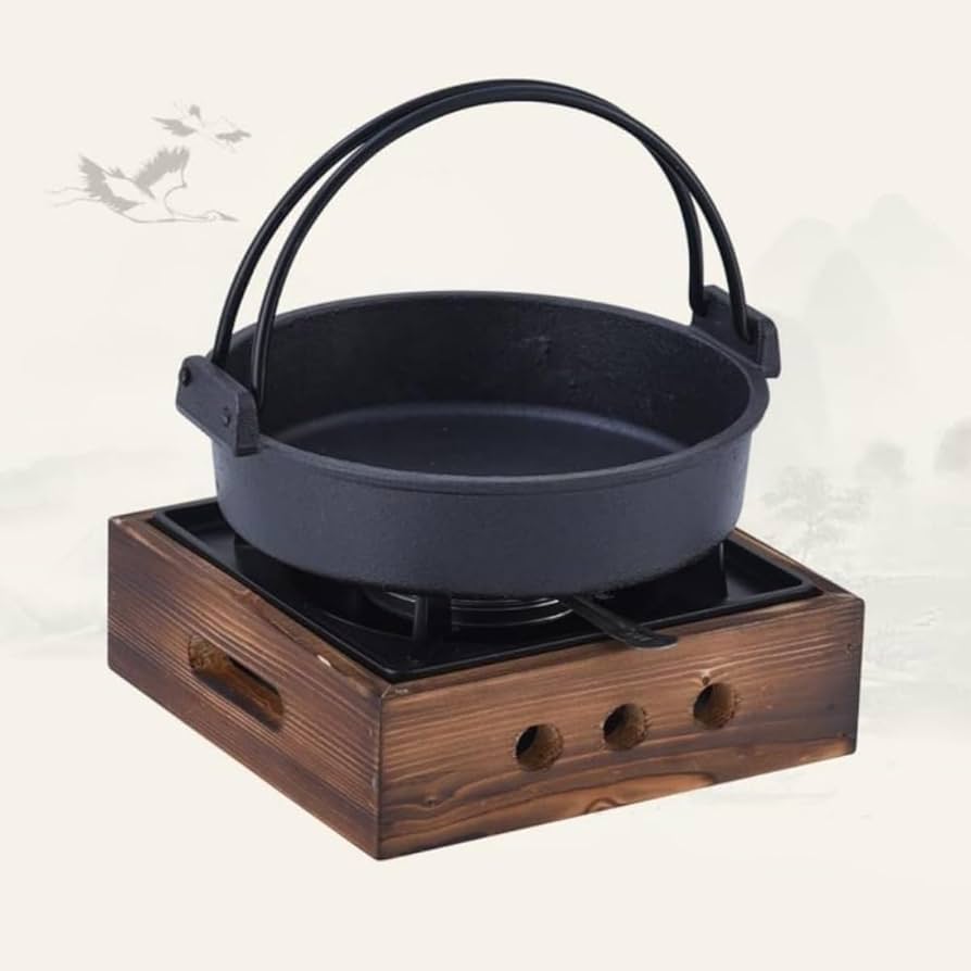 Amazon | すき焼き鍋 南部ツル付黒焼付 直火用 南部鉄器 (24CM