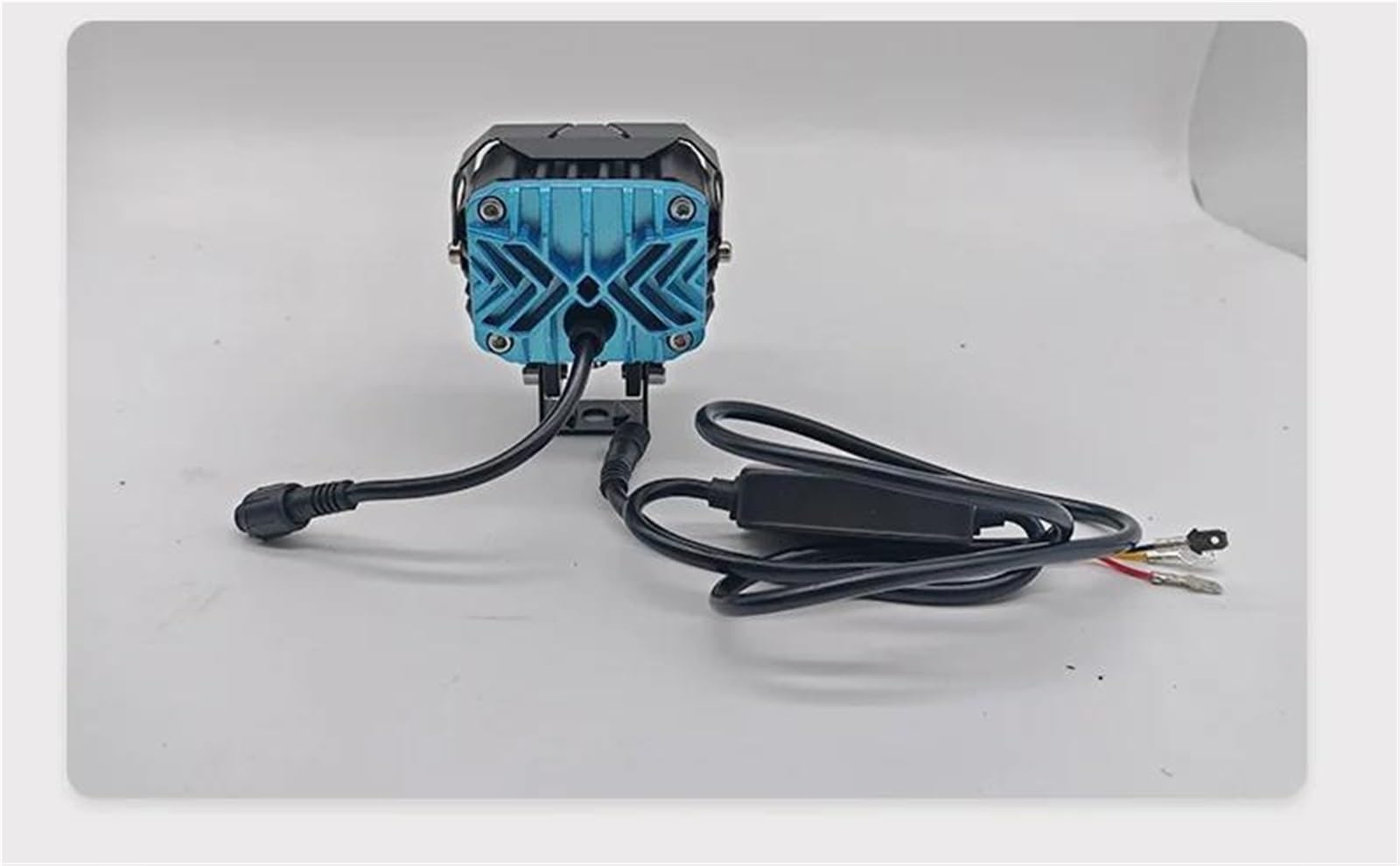 Universal-LED-Motorrad-Nebelscheinwerfer Zusätzlicher Fahrscheinwerfer Hallo/Abblendlicht Fünf Modi Tagfahrlicht Motorrad Scheinwerfer
