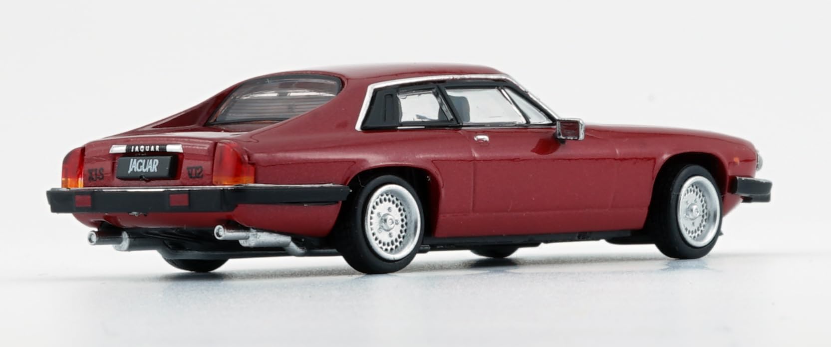 Amazon | BM CREATIONS 1/64 ジャガー XJS 1984 リージェンシー