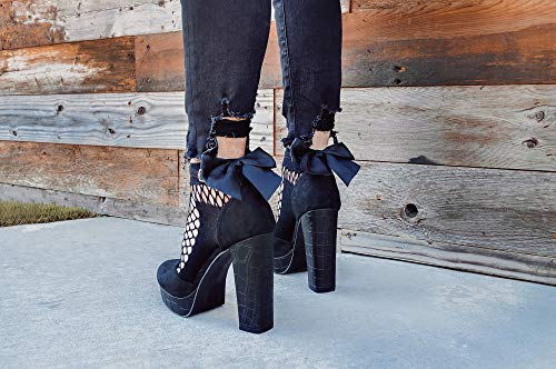 Sock House Co. Bow Fishnet Anklet Socks (2 Pair) - Black and White - Fits Ladies Shoe Size 4-103