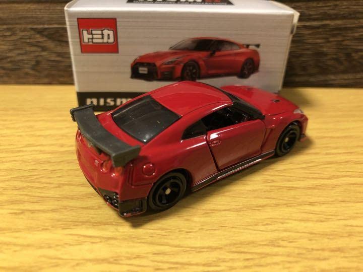 トミカ　日産オンライン限定　日産GT-R Nismo R35 4台セット Amazon | トミカ 日産オンライン限定 GT-R NISMO ヴィブラントレッド
