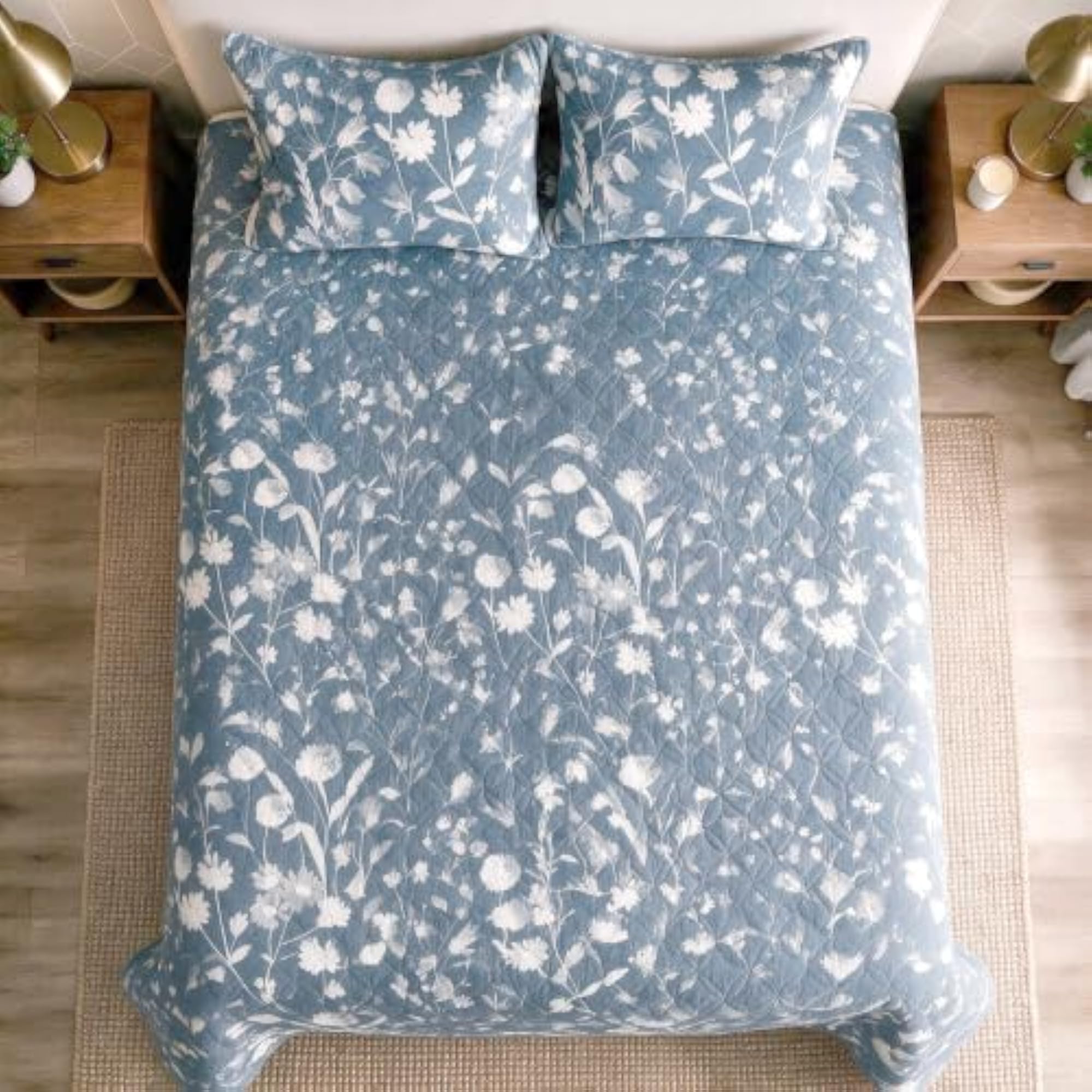 Cotton Reversible 3PC Quilted Bedspread King Size Blossomy Blue & White