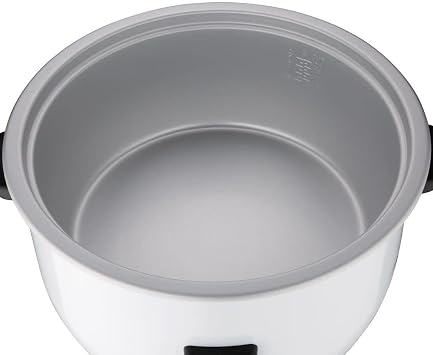 Buffalo Commercial Rice Cooker CB944-02, 10Ltr Dry / 23Ltr Cooked Rice, 23L | Includes spatula and measuring cup. Stay-cool handles ensure safe positioning, with a heavy-duty lid for commercial use.