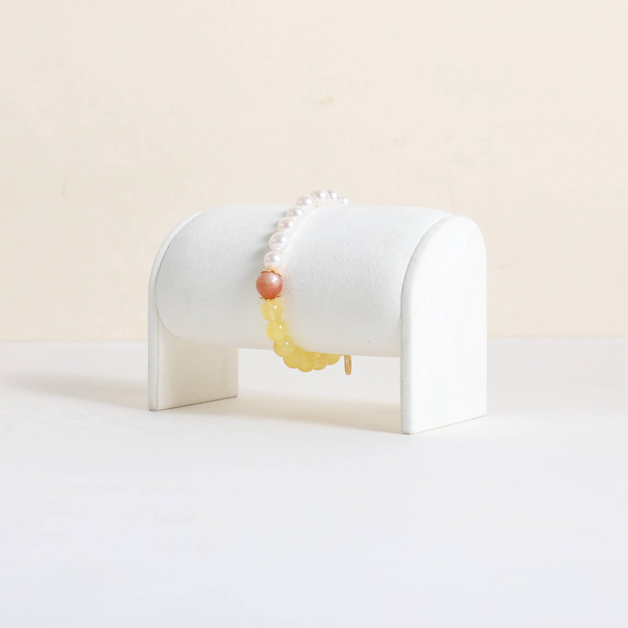 Gemeshou White Bracelet Storage Organizer For Boutique Store, Velvet Watch Display Stand For Selling, Woman Jewelry Bangle Holder For Countertop Home Decor【Bracelet Holder-】