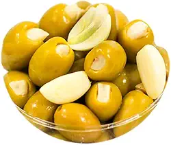 Azeitona Verde Recheada com Alho em Óleo 600g Drenado