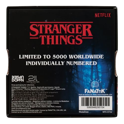 Médaillon Stranger Things Hellfire Club édition limitée en métal gravé - 6