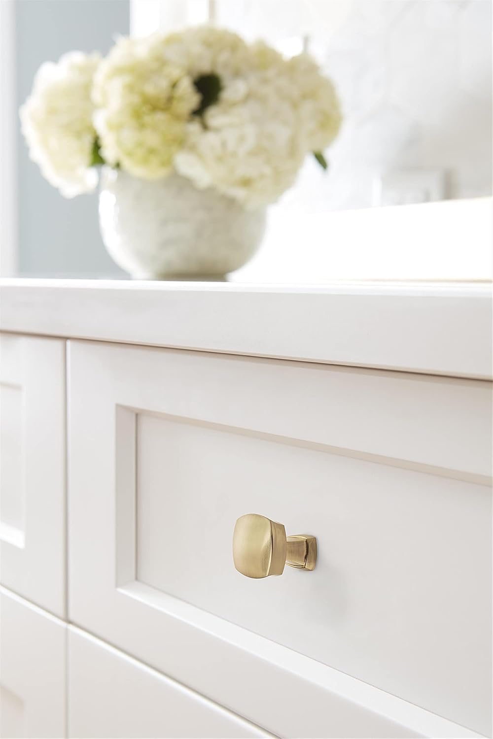 Amerock Stature 1-1/4 in (32 mm) Length Golden Champagne Cabinet Knob - 10 Pack - Image 4
