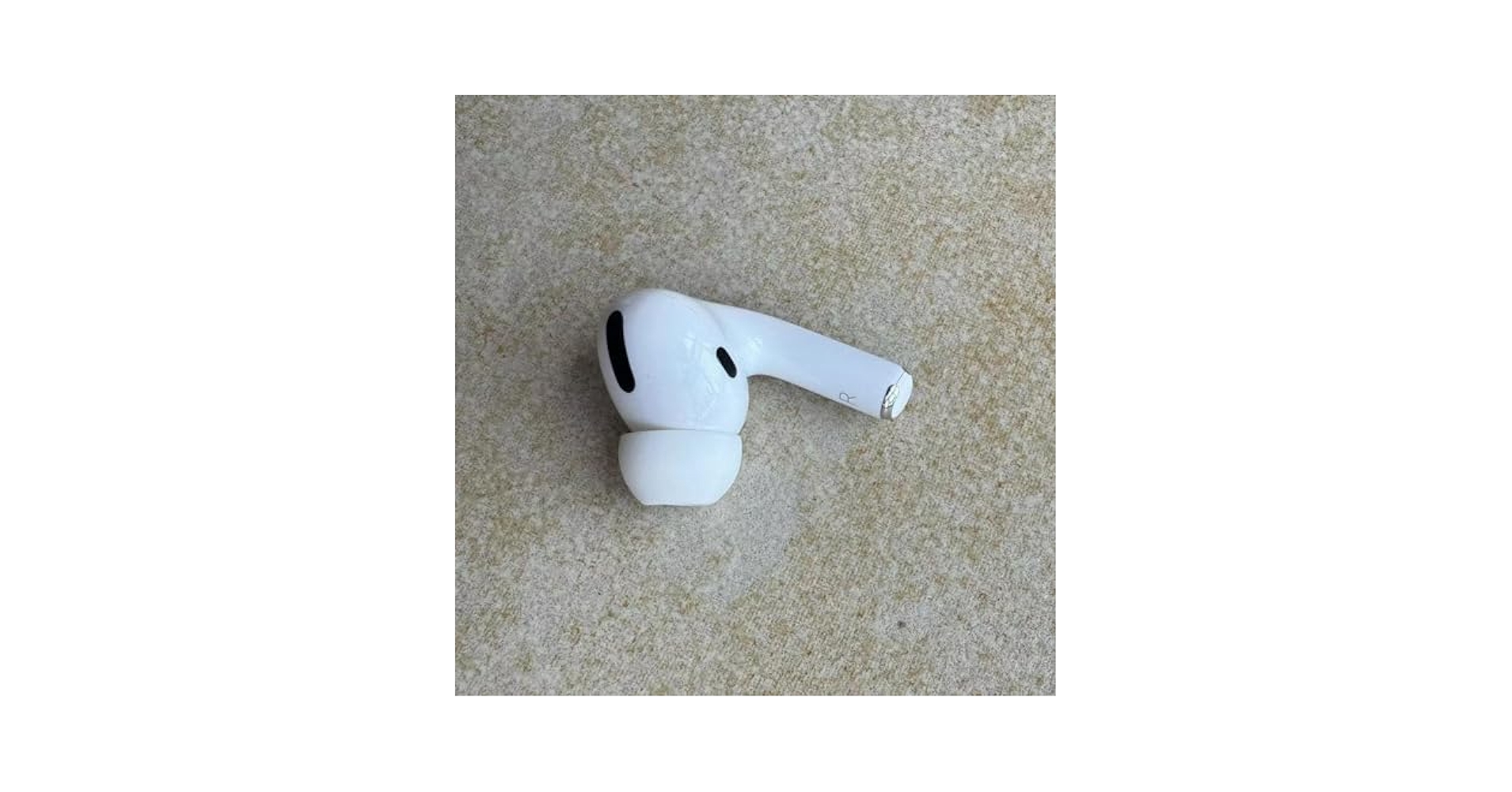 Amazon.com: Original Right Earbud Replacement A2083 for