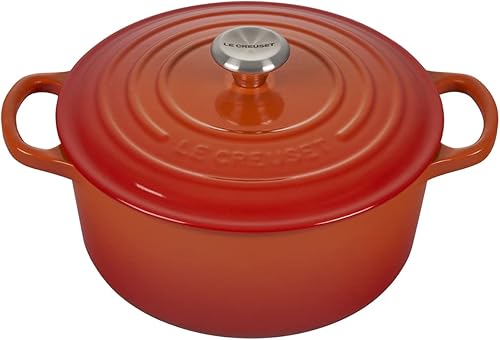 Miniatura 1 de Le Creuset Horno francés redondo de 2 cuartos de galón con perilla de acero inoxidable personalizada grabada adicional, llama