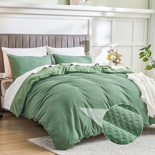 Image of Simple&Opulence Waffle Duvet Cover King Size, 100% Cotton Waffle Bedding with 2 Pillowcases, Soft Breathable Seersucker Quilt Cover Set, Hidden Button Closure (230x220cm,Forest Green)
