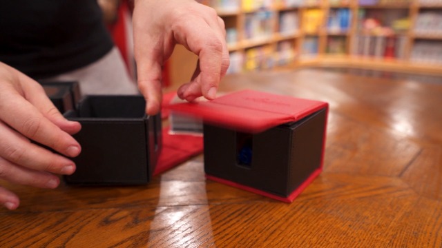 Amazon | Quiver Time CITADEL box デッキケース トレカ 約130枚収納