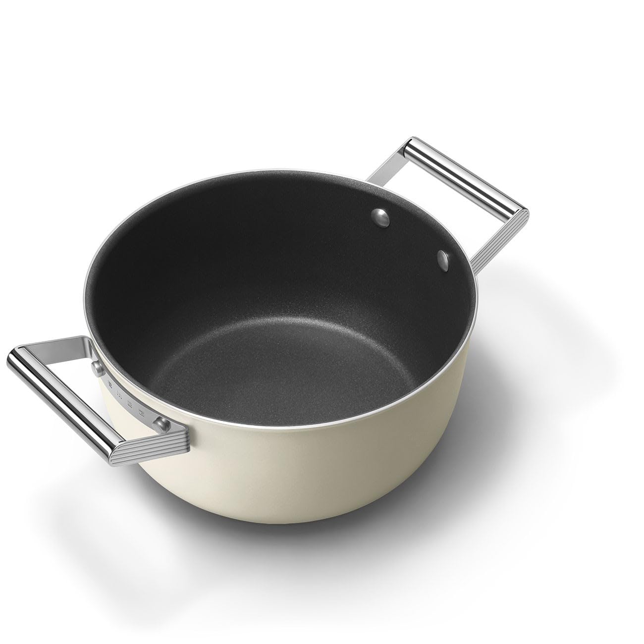 Smeg, Antihaft-Auflauf CKFC2411CRM mit Deckel im Lieferumfang enthalten, Durchmesser 24 cm, Seitengriffe aus Edelstahl, Für alle Kochfelder, Bis 250° Im Ofen, Fassungsvermögen 4.6L, Creme