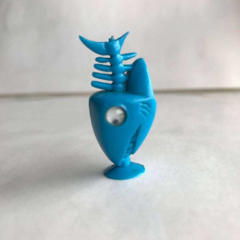 Amazon.co.jp: コスモス サメ 骨 フィギュア消しゴム 鮫 魚不明