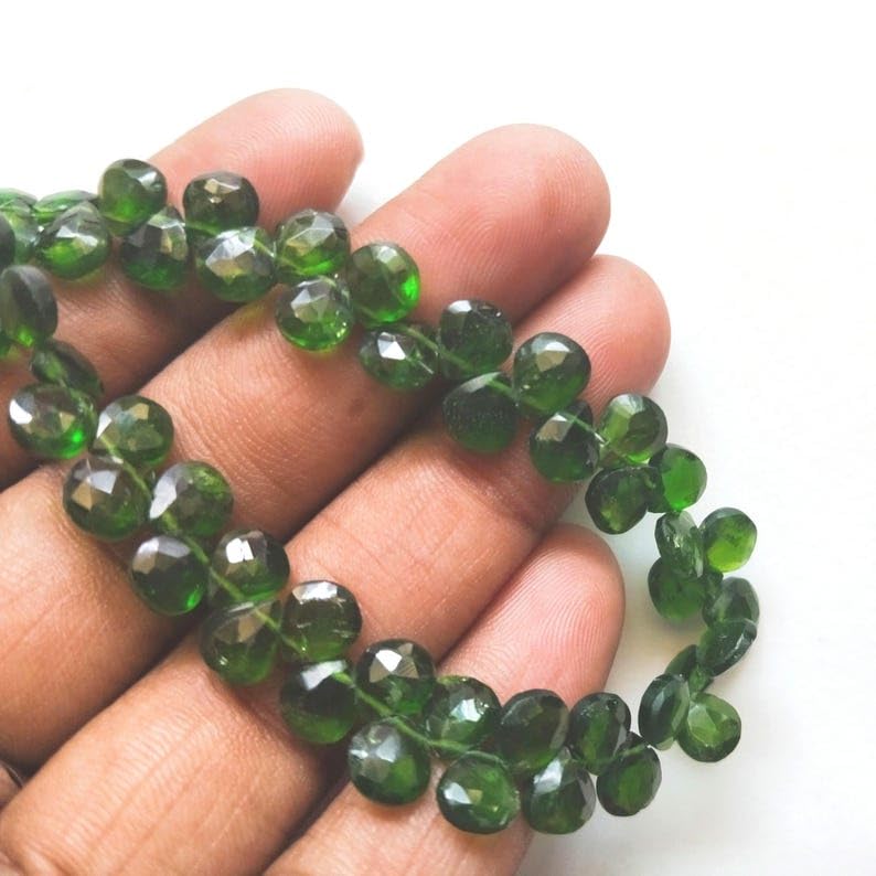 Diopside chromé perles de cœur vert 5mm pour création bijoux tourmaline