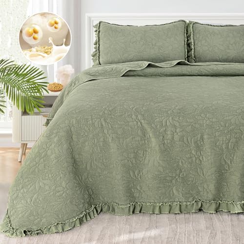 Uspring Green Ruffled Floral Quilts Queen Size Soybean Fiber Filling Bedding Set 3 Piece, Stone-Washed Microfiber Farmhouse Shabby Chic Lightweight Soft Bedspread Coverlet for All Season, 90'' x 90''