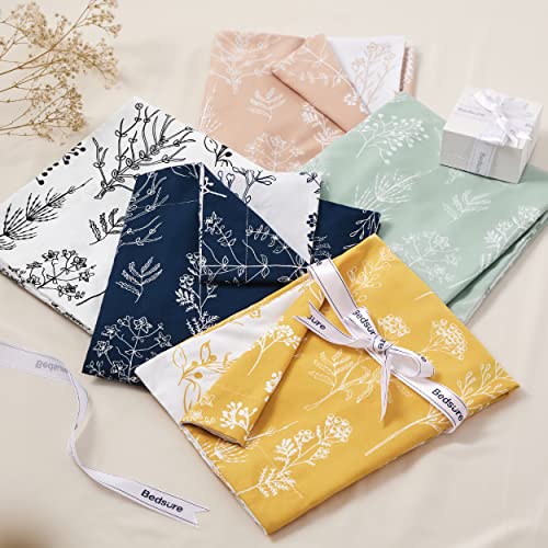 Image of Bedsure King Comforter Set - Glod Bed Set, 3 Pieces Cute Floral Bedding, 1 Soft Reversible Botanical Flowers Comforter and 2 Pillow Shams