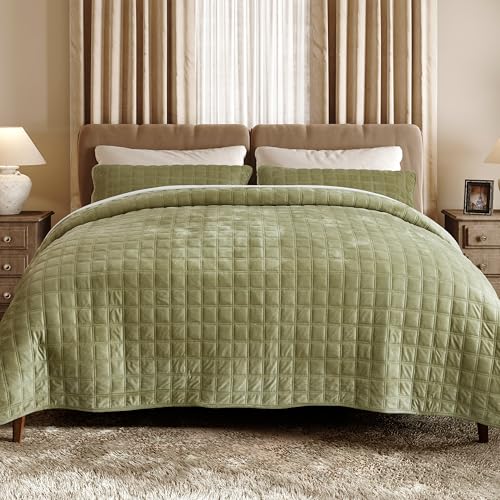 Fleeco Double-Sided Velvet Quilt King Size Comforter Set, 108"x 96" Lightweight Velvet Bedding Set, Ultra Soft Bedspread with 2 Matching Shams, for All Seasons, Olive Green