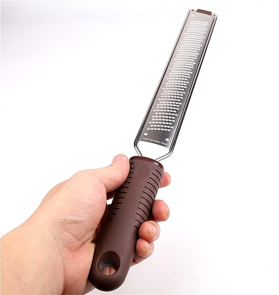 LoBake(LoBake) 3 Designs Toothed Striped Multifunctional Stainless Steel Lemon Zester Cheese Chocolate Ginger Grinder Fruit Grater Kitchen Tool (Big Toothed)