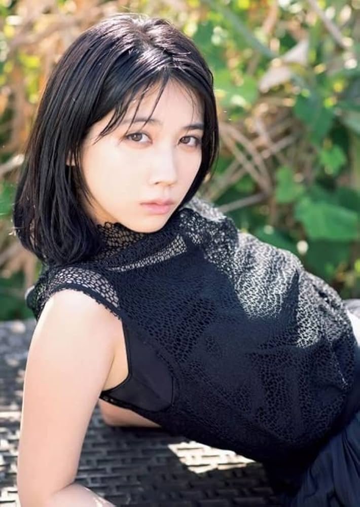 【希少品】松本穂香さん 直筆サイン＆メッセージ入りminiフォト2セット【本物】 松本穂香写真集 直筆サイン入り 限定写真付きの通販 by ドリー