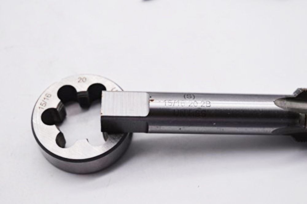 9/16-24 RH HSS Adjustable Round Threading Die – 1-1/2" OD, Barrel Style By Lighthouse Tools 3 thumbnail image