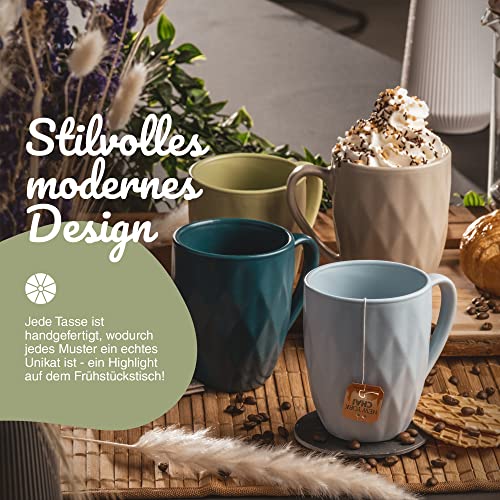 Foto von AE AEDEL® Design - 4 Kaffee Tassen [4x350ml] | 4 Keramik Becher in 4 Farben - ideal für die eigene Küche | Kaffeetassen Set modern & einzigartig | Handgefertigt Teetassen Set - Tasse groß