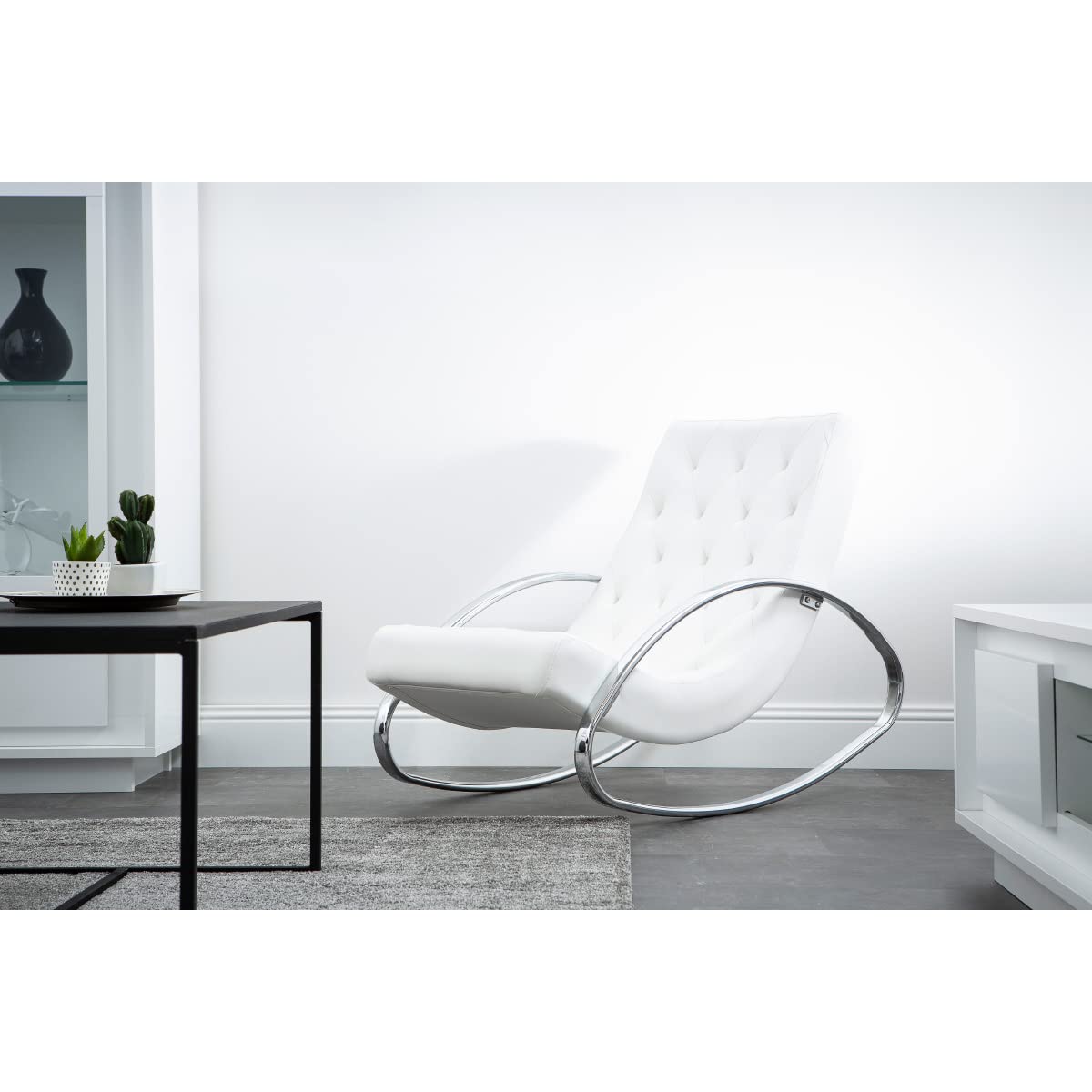 Miliboo Design-Sessel Schaukelstuhl CHESTY Weiß