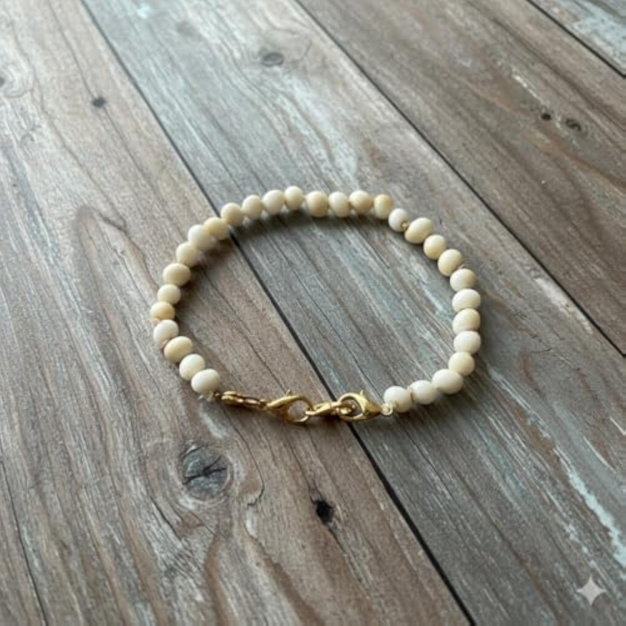 Natural White Gunja Seed Bracelet for Wealth & Prosperity