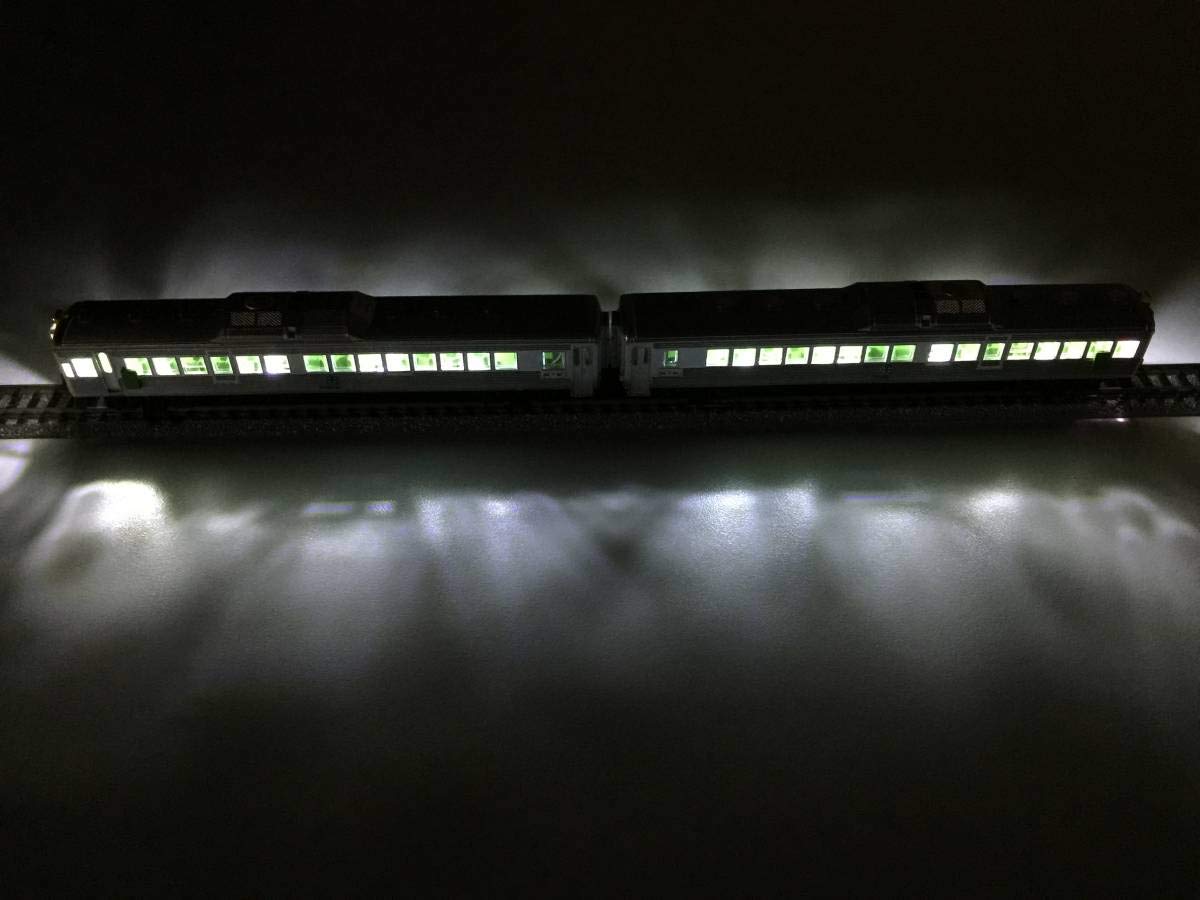 Amazon.co.jp: 台湾 CMR LINE 光華号 気動車 DR2700 白鐵仔 黄色 無