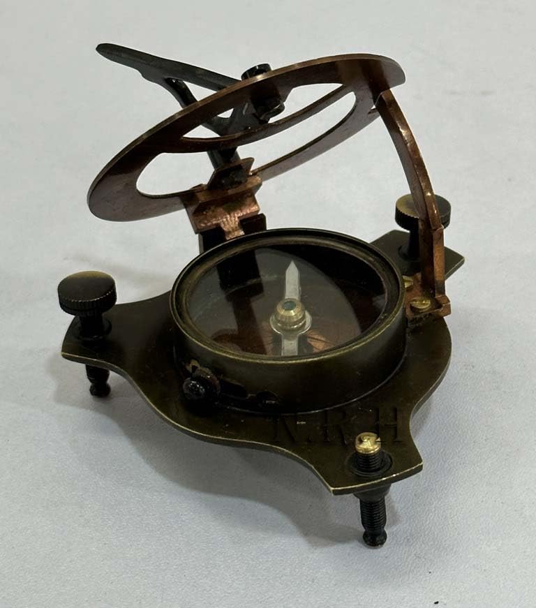 Brújula de latón sólido con reloj solar de 2.5 pulgadas miniatura 7